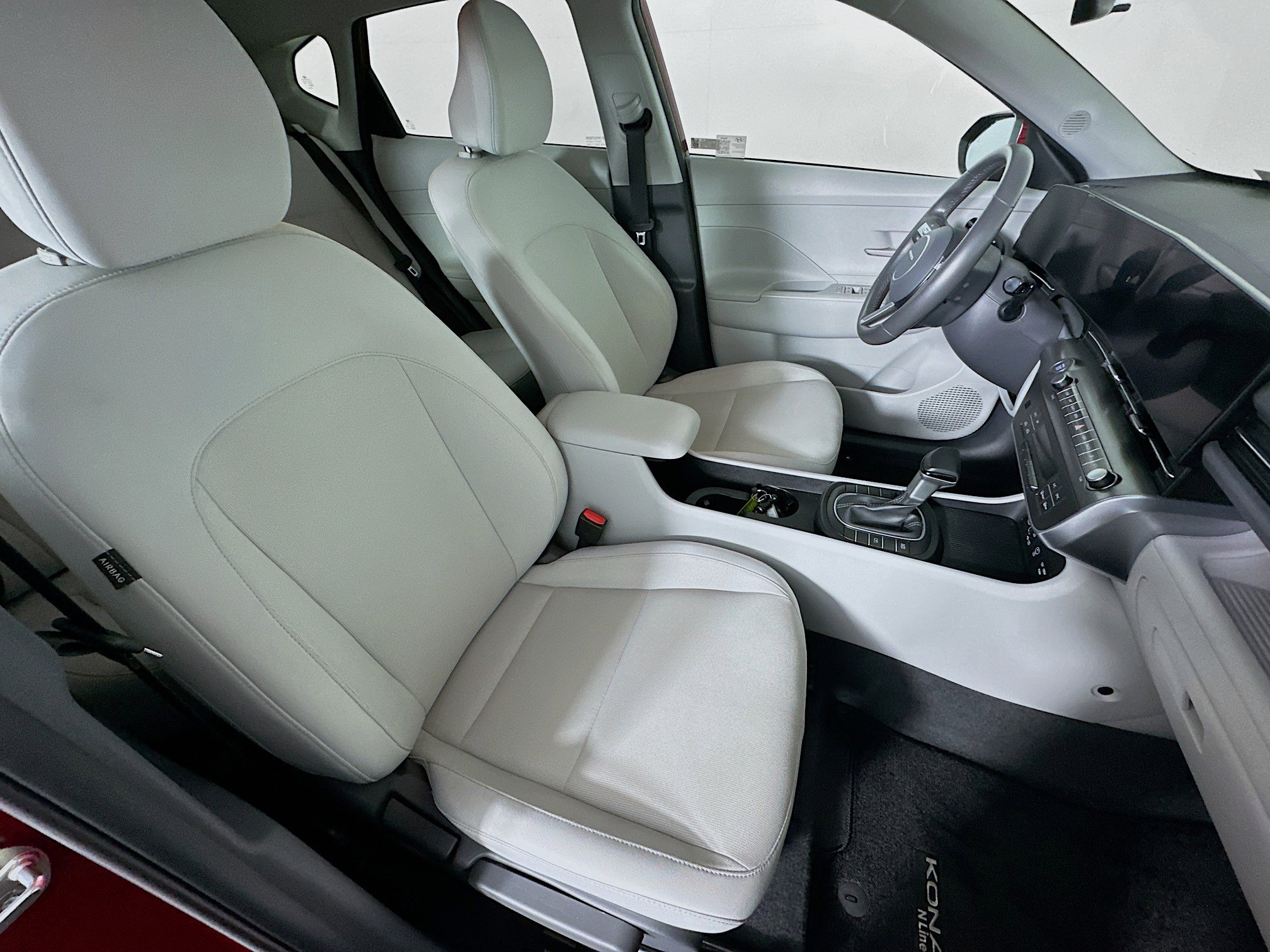 Used 2024 Hyundai Kona SEL image 31