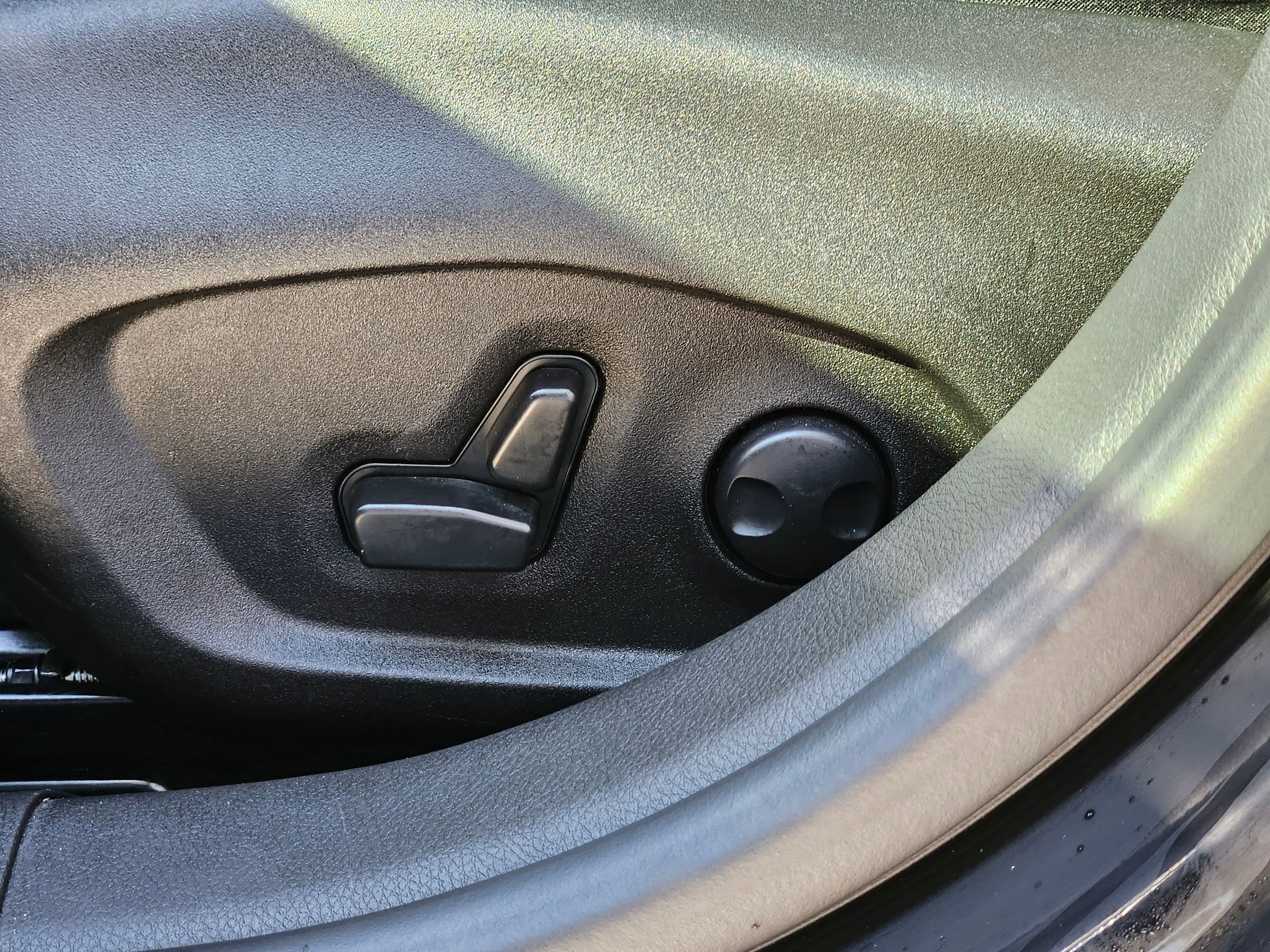 Used 2023 Jeep Renegade Trailhawk w/ Sun/Sound Group image 21