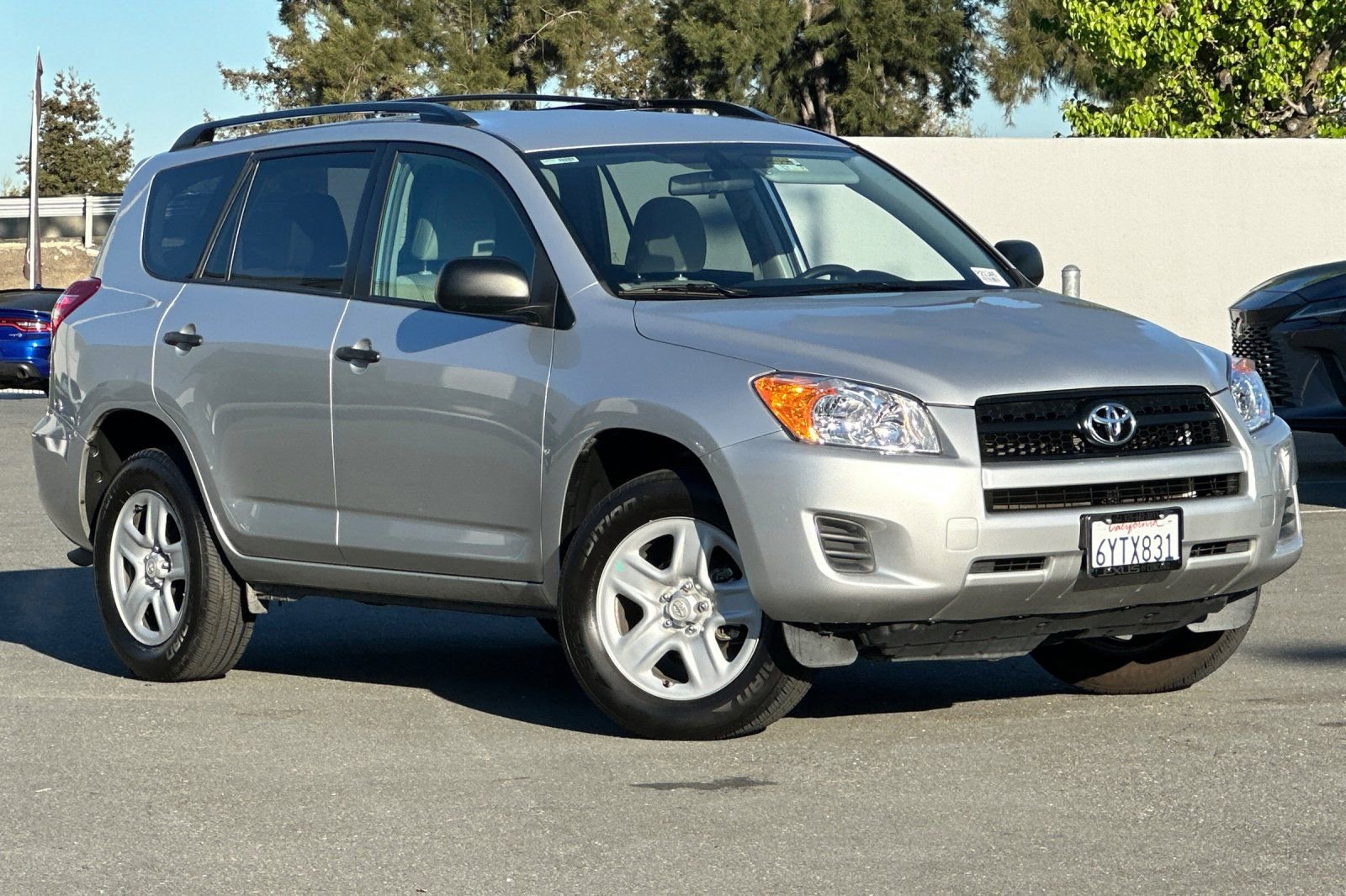 Used 2012 Toyota RAV4 FWD w/ Value Pkg image 2