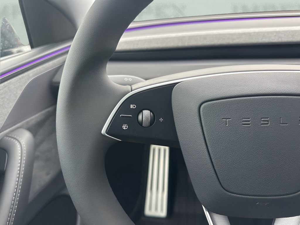 Used 2026 Tesla Model Y Long Range image 16