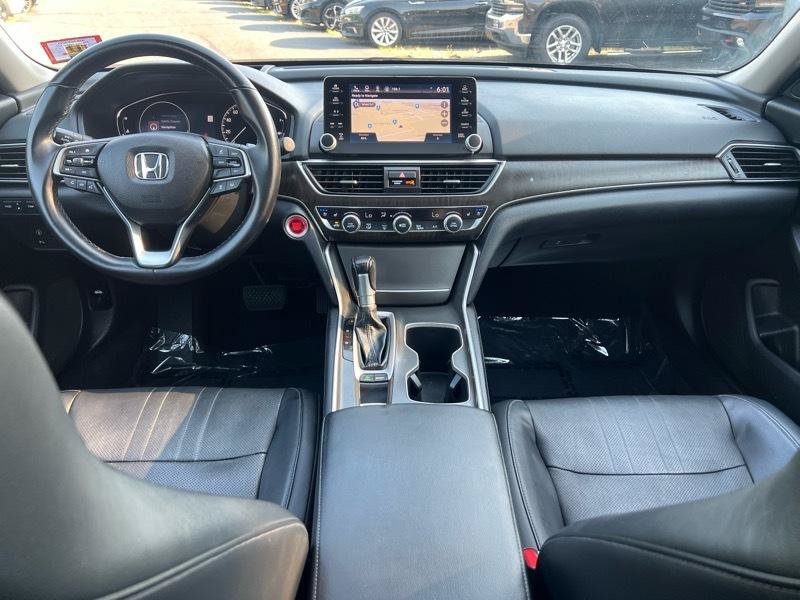 Used 2018 Honda Accord Touring image 11