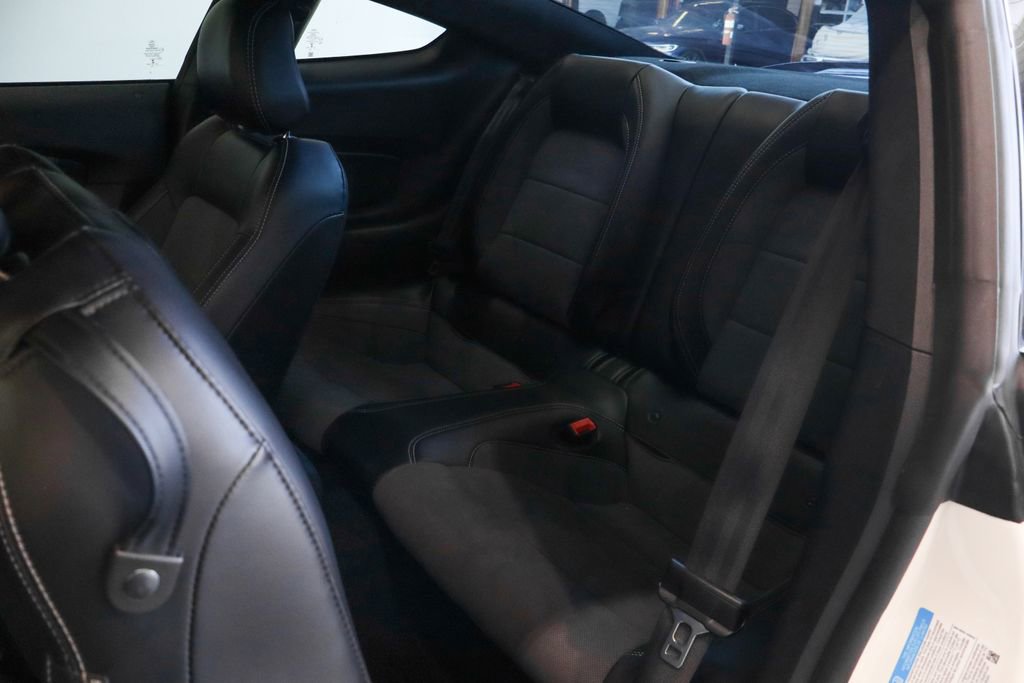 Used 2020 Ford Mustang Shelby GT350 w/ Technology Package RWD image 26