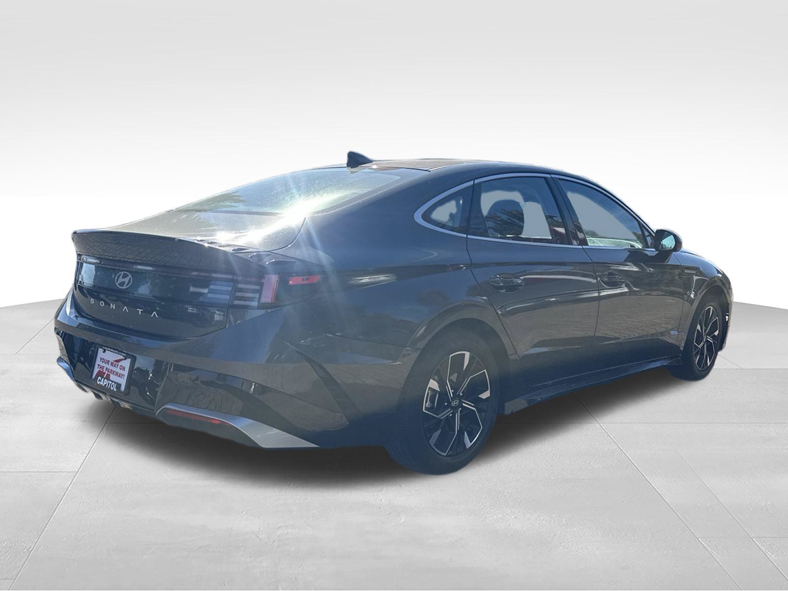 Used 2025 Hyundai Sonata SEL FWD image 5