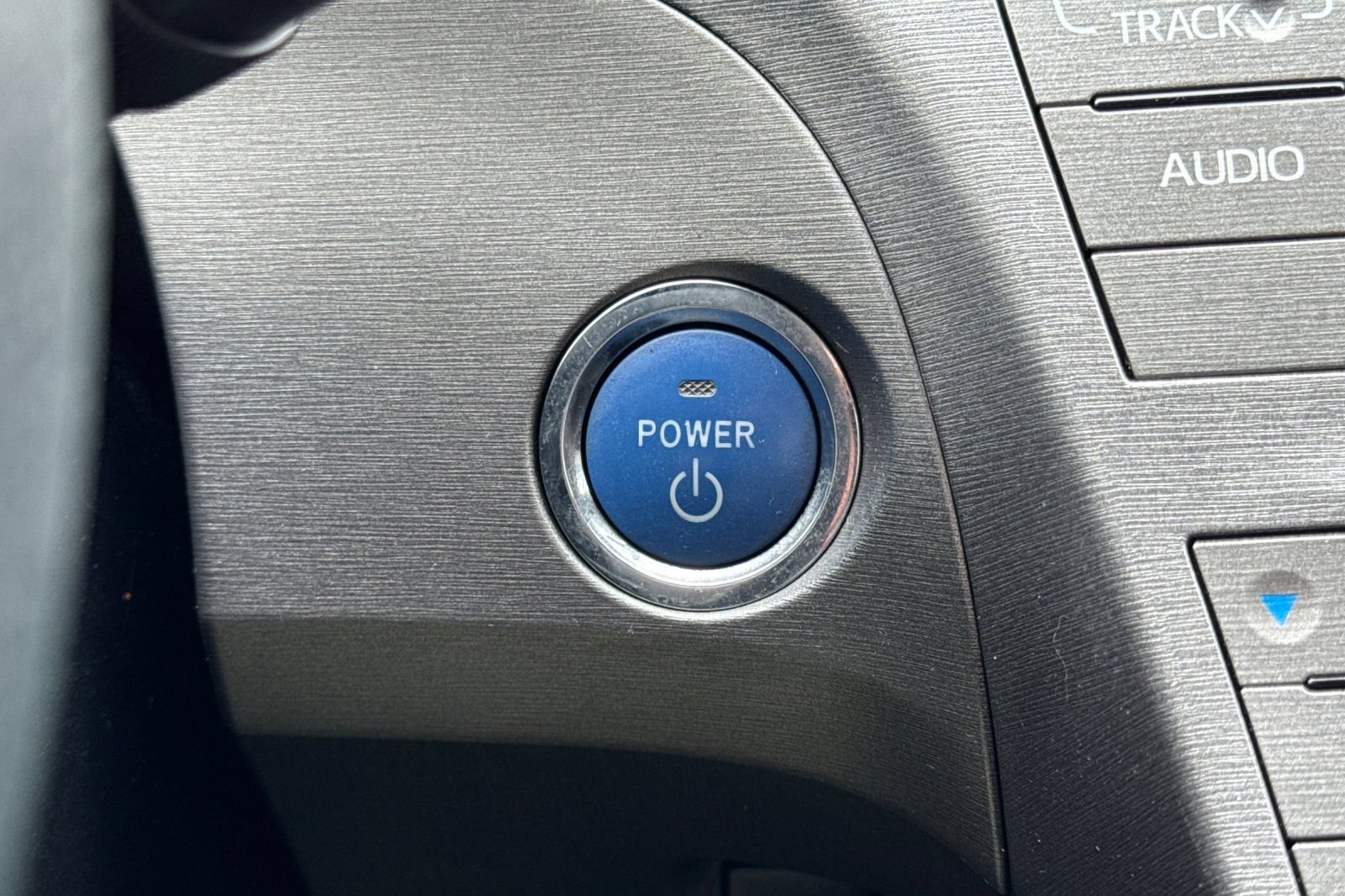 Used 2015 Toyota Prius Five FWD image 22