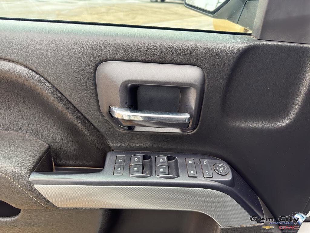 Used 2017 Chevrolet Silverado 1500 LT w/ All Star Edition AWD/4WD image 29