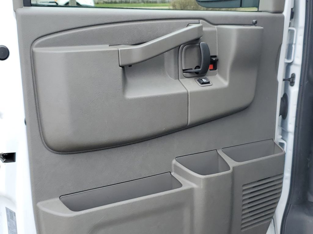 Used 2024 Chevrolet Express 2500 w/ Driver Convenience Package image 18