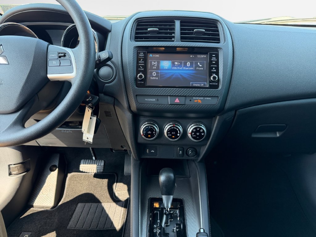Used 2025 Mitsubishi Outlander Sport ES AWD/4WD image 22
