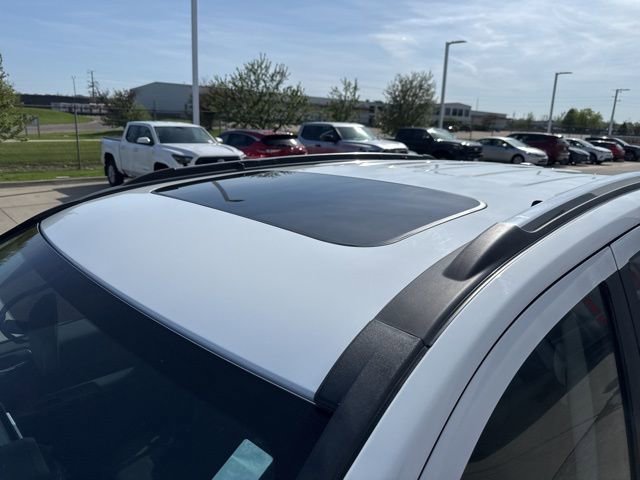 Used 2014 Jeep Compass Latitude w/ Sun/Sound Group image 5