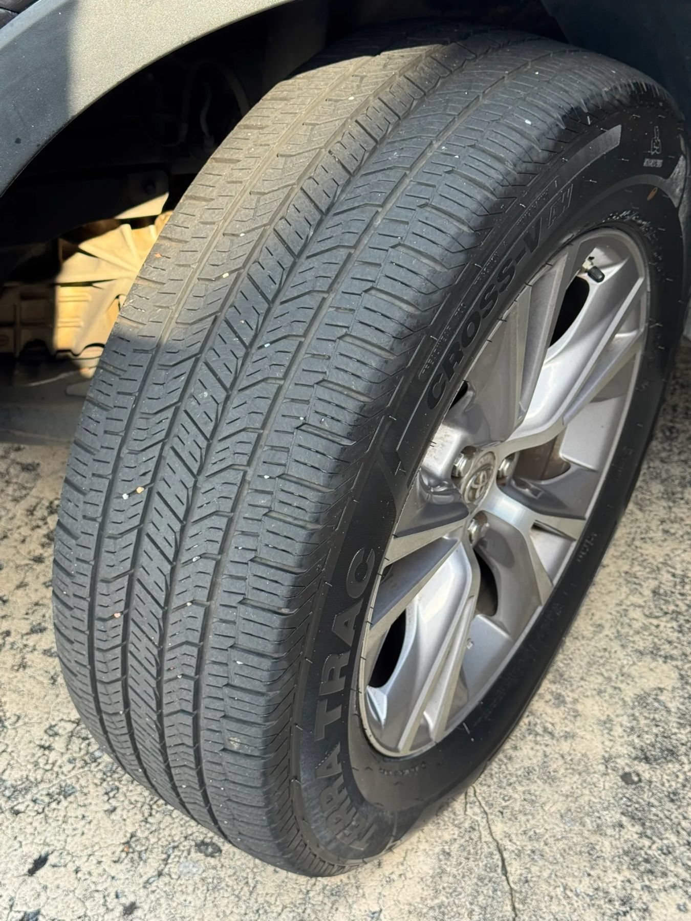 Used 2014 Toyota Highlander XLE FWD image 39