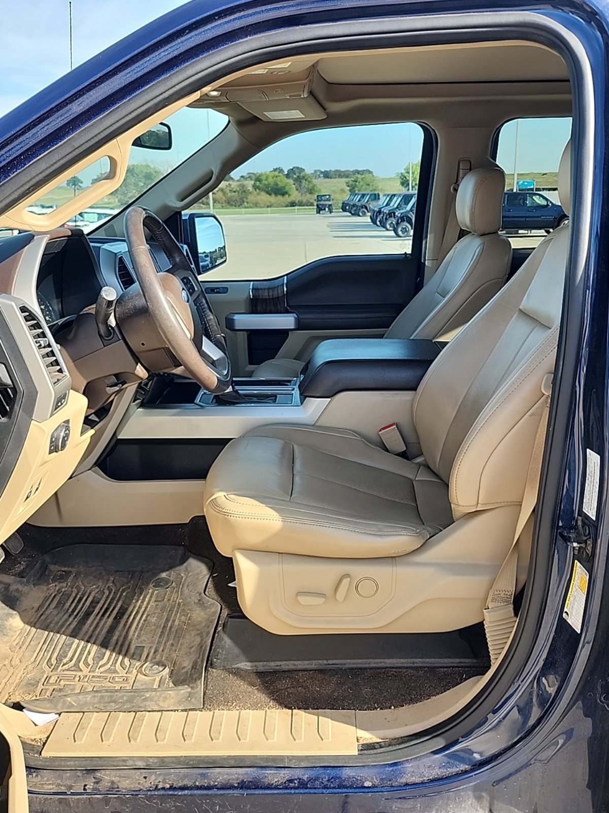 Used 2019 Ford F150 Lariat AWD/4WD image 10