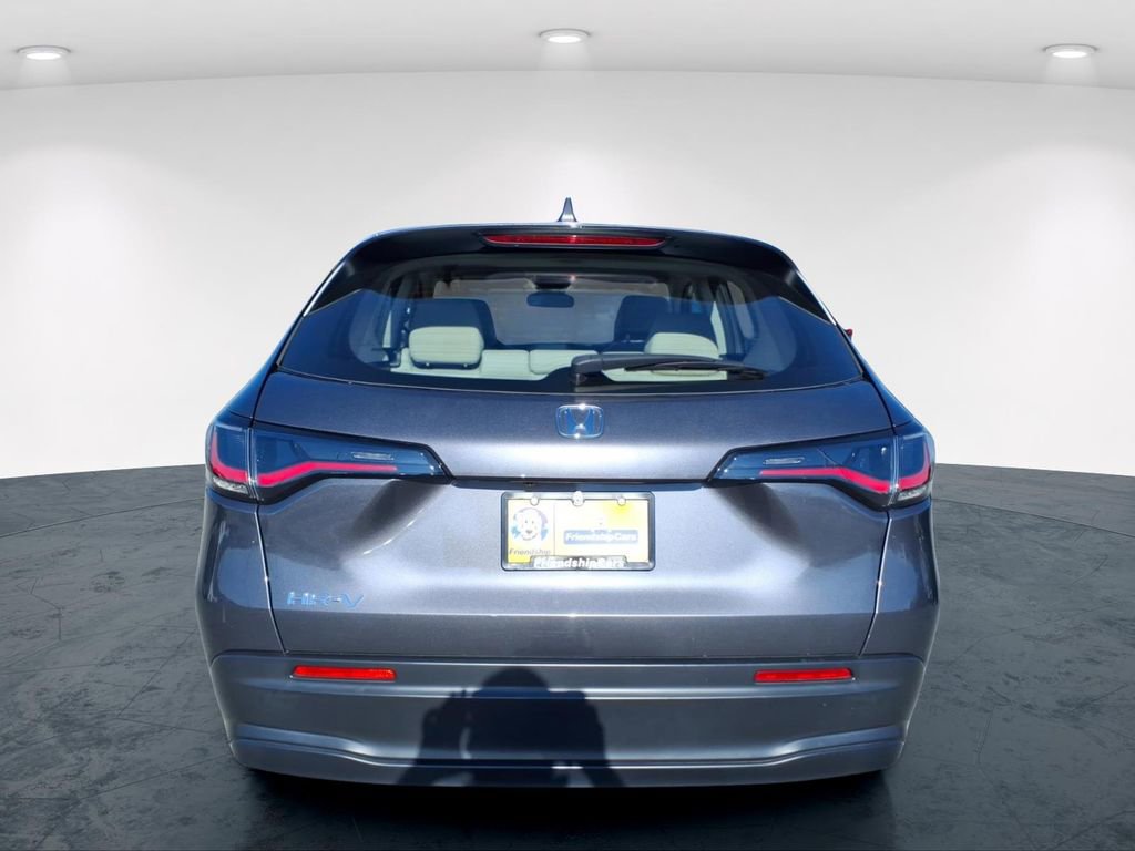 Used 2023 Honda HR-V LX image 8