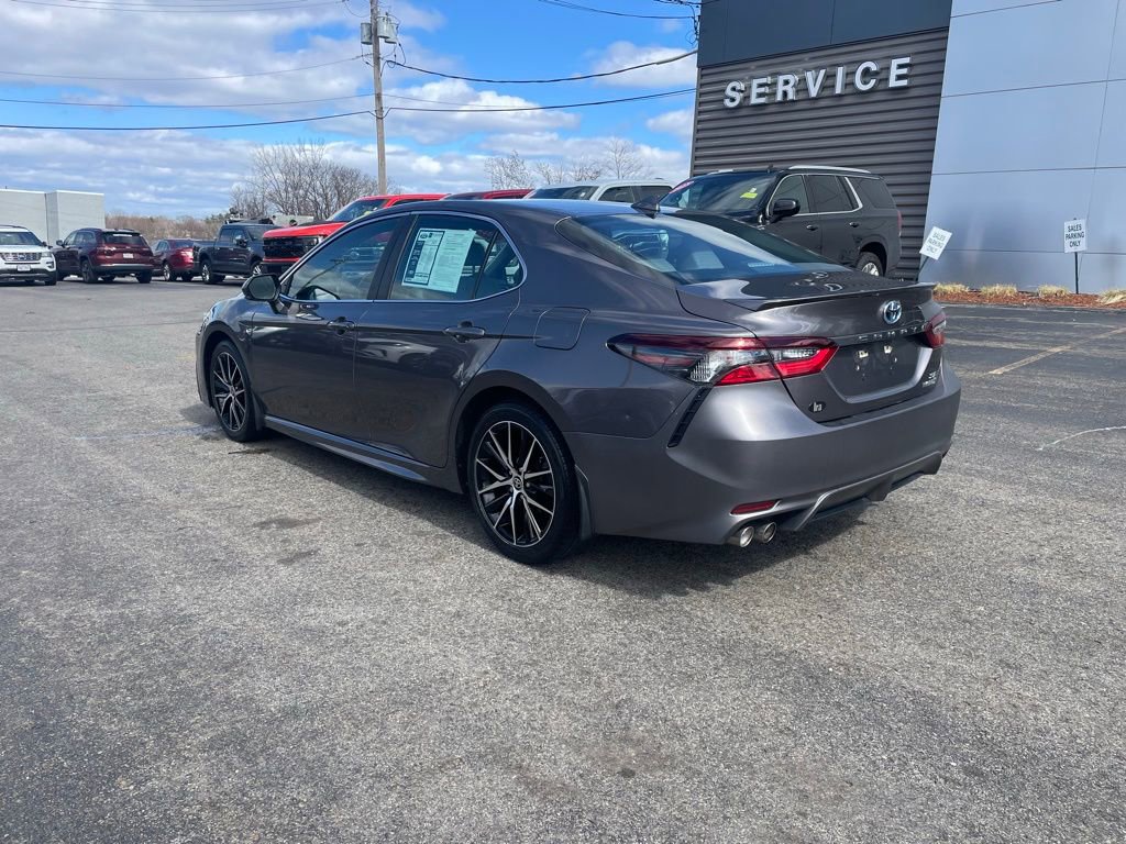 Used 2022 Toyota Camry SE FWD image 4