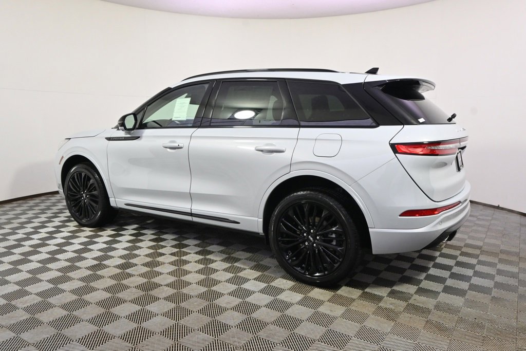 New 2026 Lincoln Corsair Reserve w/ Jet Appearance Package image 3