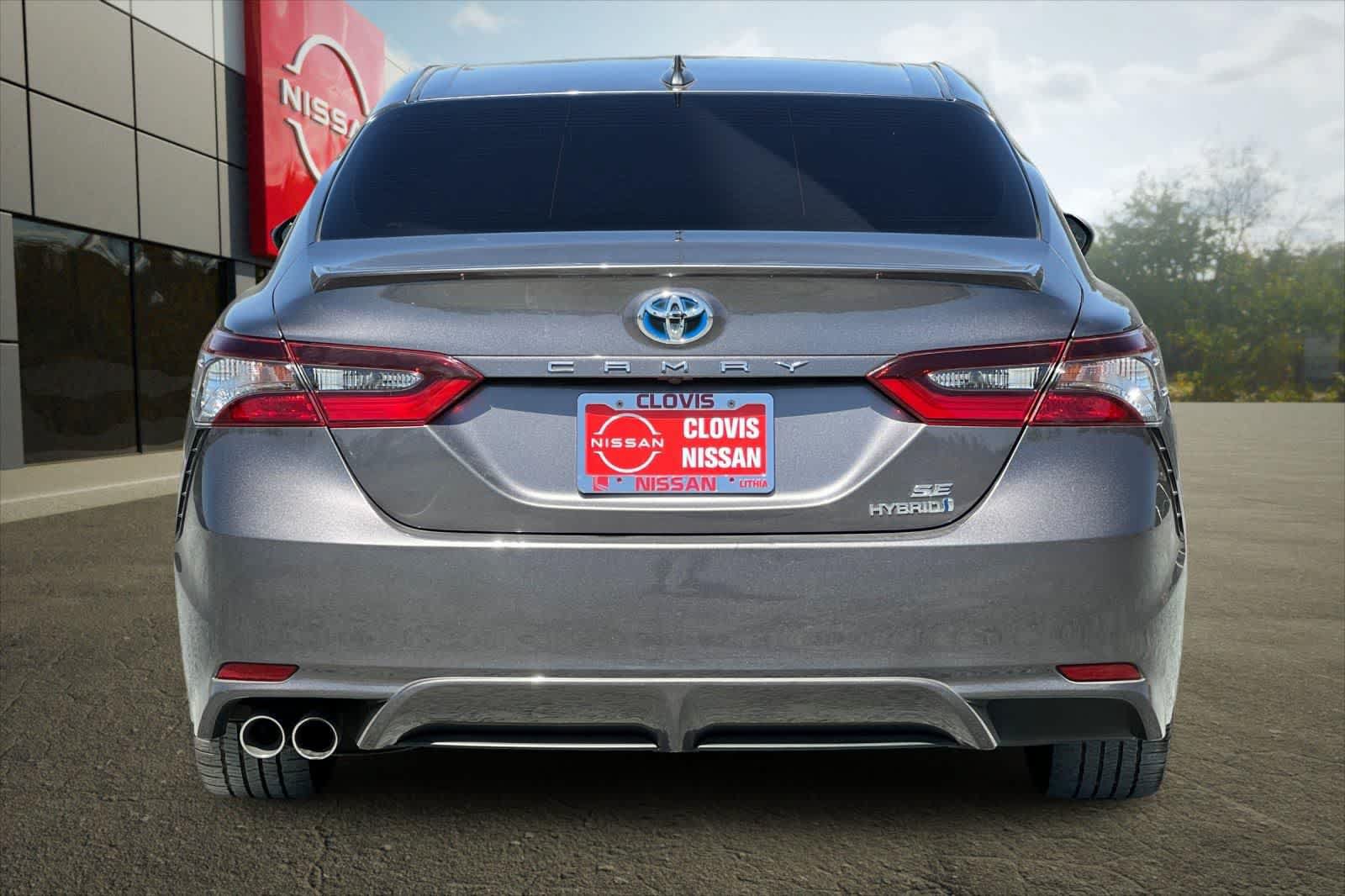 Used 2022 Toyota Camry SE w/ Cold Weather Package FWD image 8