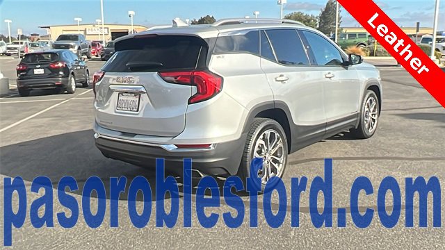 Used 2018 GMC Terrain SLT image 3