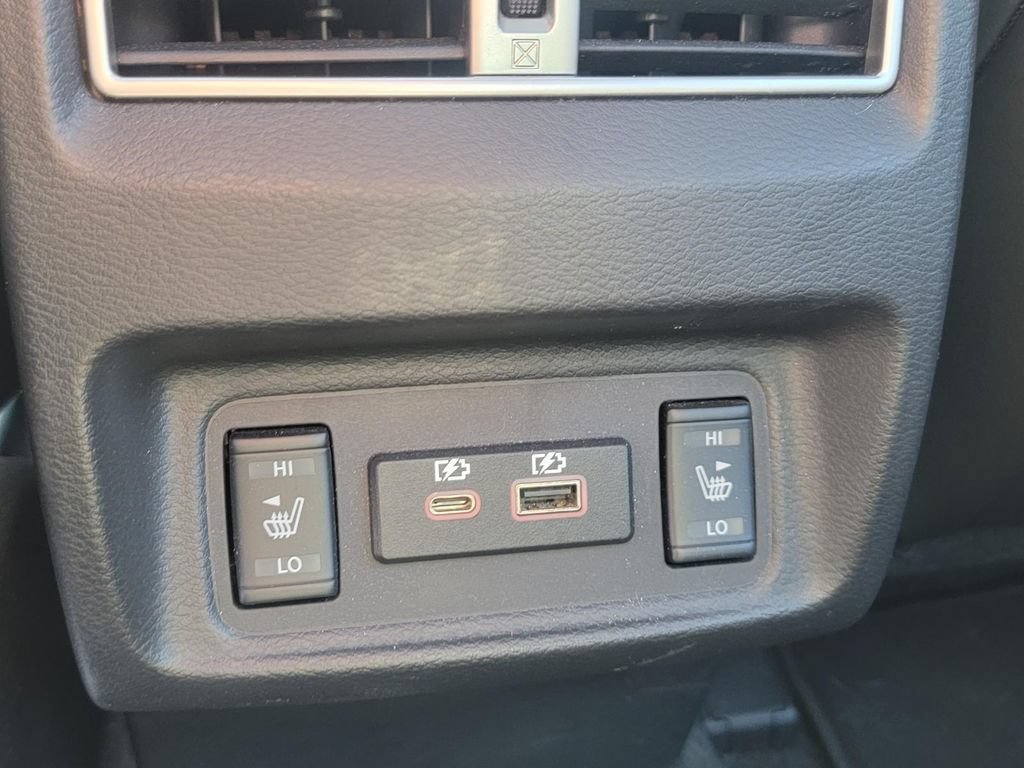 Used 2023 Nissan Maxima Platinum w/ Sport Mat Group FWD image 31
