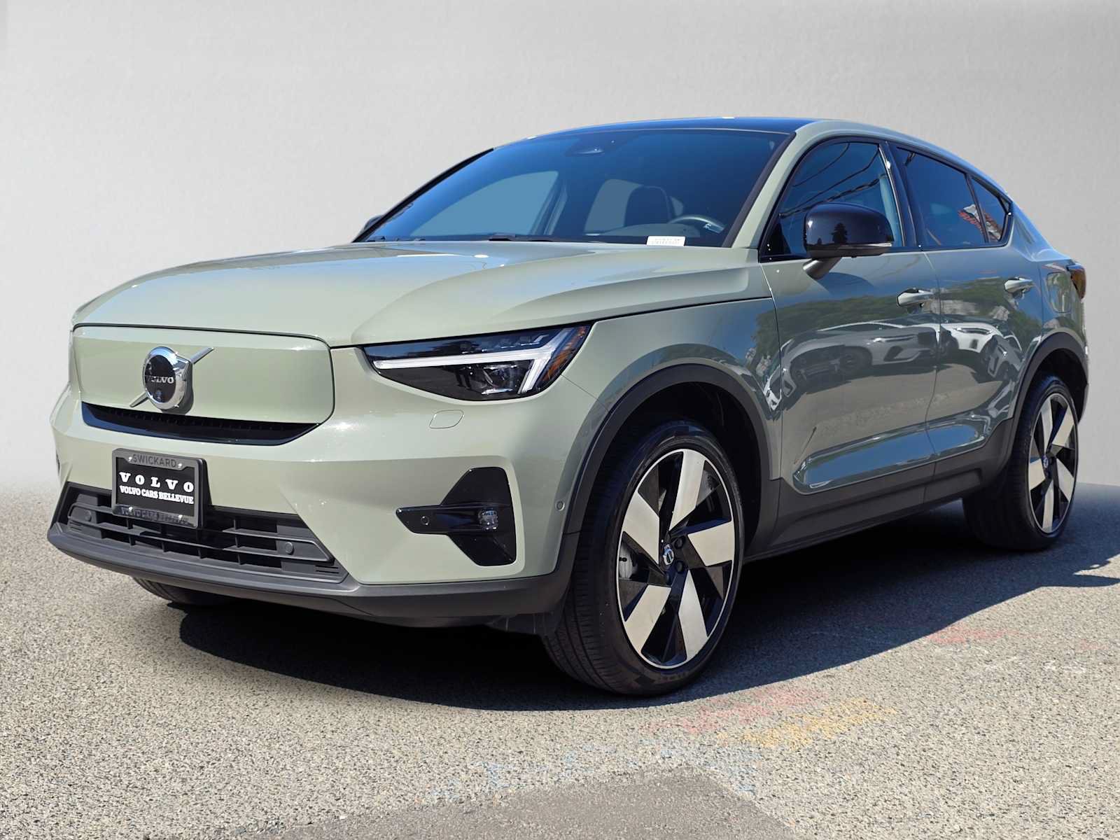 Used 2023 Volvo C40 P8 Recharge Ultimate w/ Protection Package Premier AWD/4WD image 8