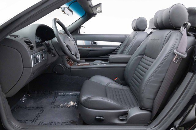 Used 2002 Ford Thunderbird Deluxe image 18