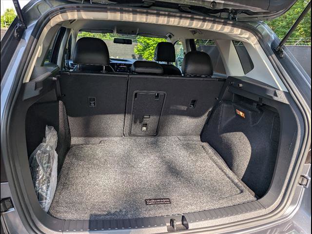 Certified 2022 Volkswagen Taos SE image 19