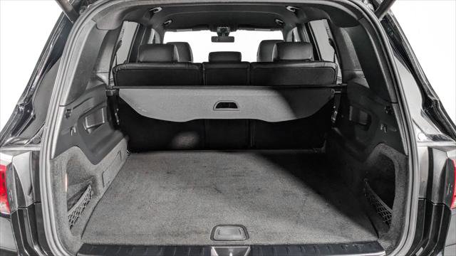 Used 2022 Mercedes-Benz GLB 250 w/ Premium Package image 18