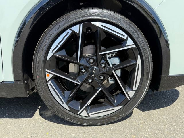 New 2026 Kia K4 GT-Line FWD image 9