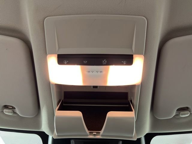 Used 2024 Nissan Rogue S image 34