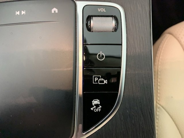 Used 2021 Mercedes-Benz GLC 300 4MATIC image 27