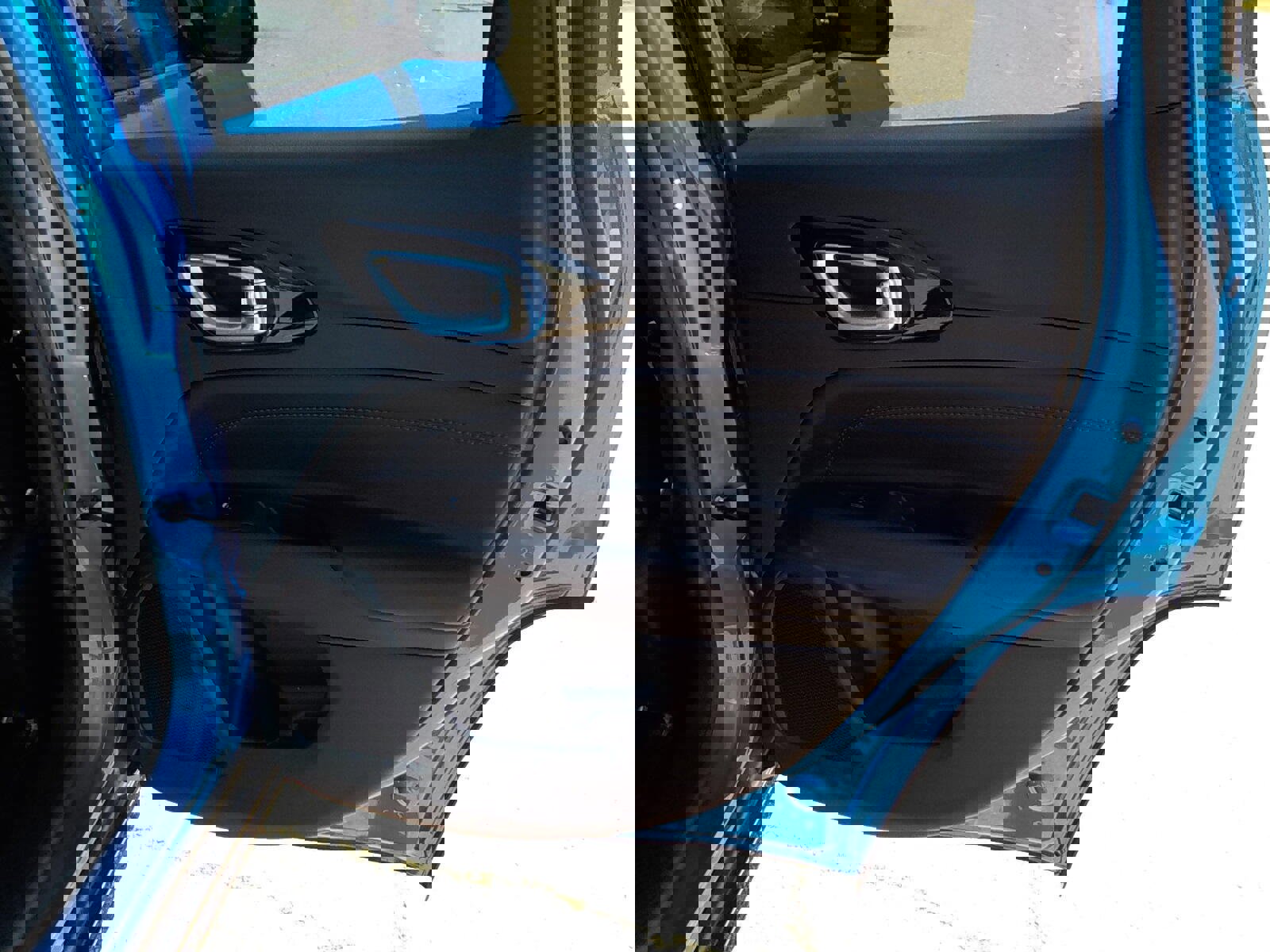 New 2025 Jeep Compass Latitude w/ Altitude Special Edition image 12