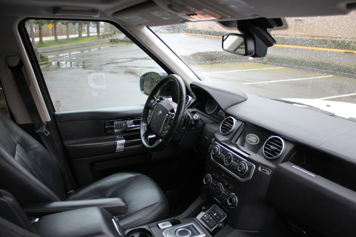 Used 2016 Land Rover LR4 HSE LUX AWD/4WD image 30