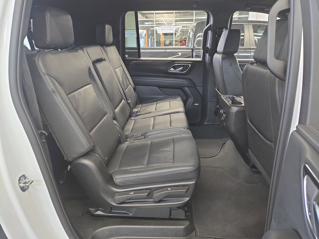 Used 2024 Chevrolet Suburban LT AWD/4WD image 17