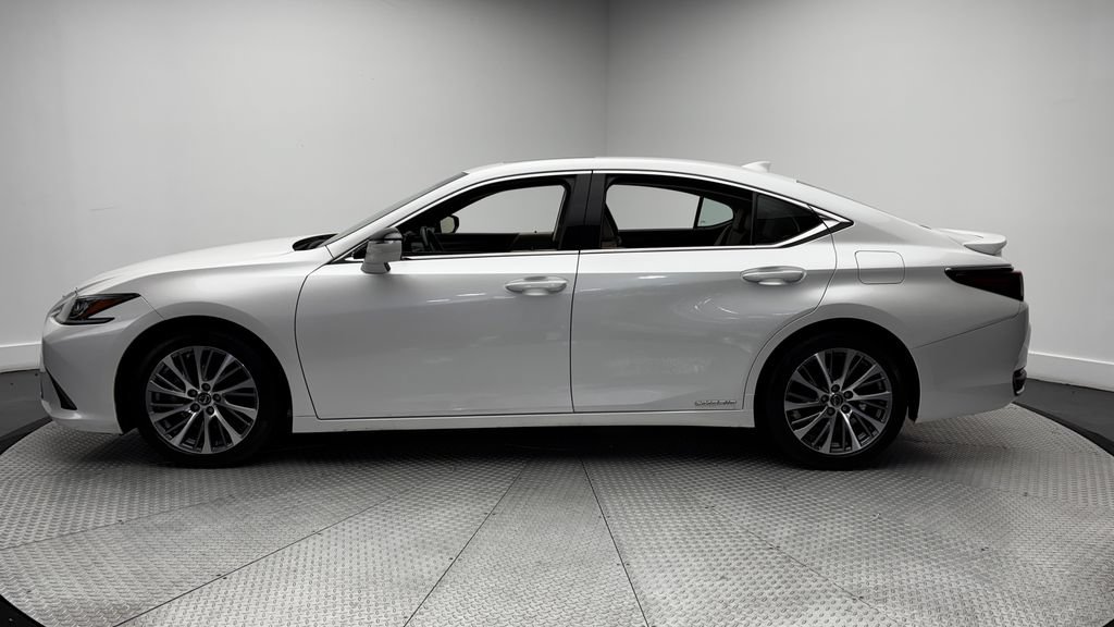 Used 2021 Lexus ES 300h w/ Premium Package FWD image 4