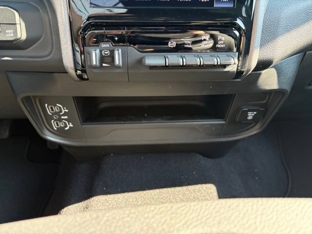 New 2026 RAM 2500 Tradesman AWD/4WD image 30