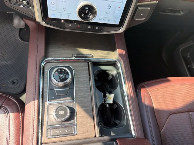 Used 2023 Ford Expedition Limited AWD/4WD image 24