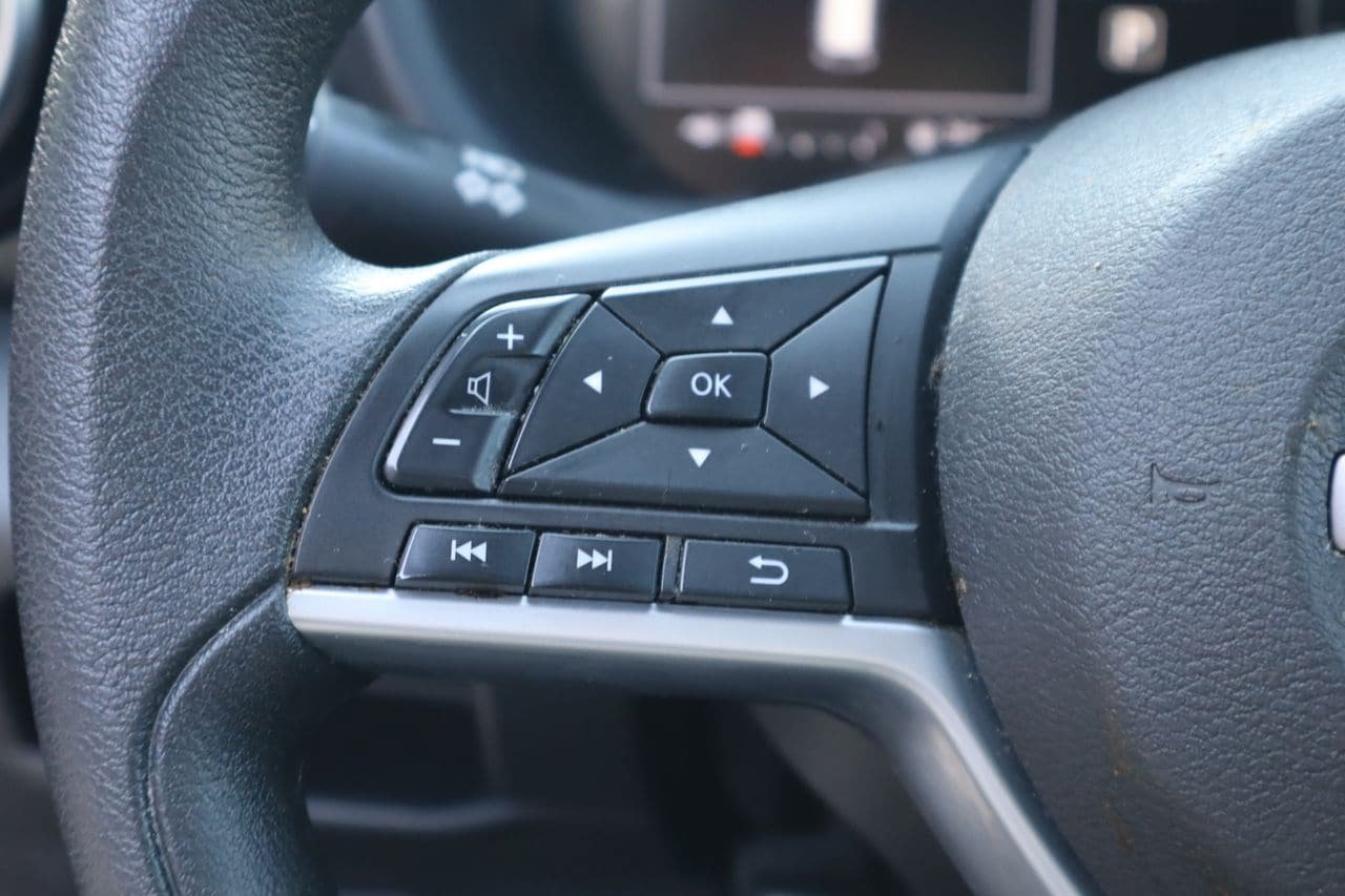 Used 2024 Nissan Kicks SV FWD image 12