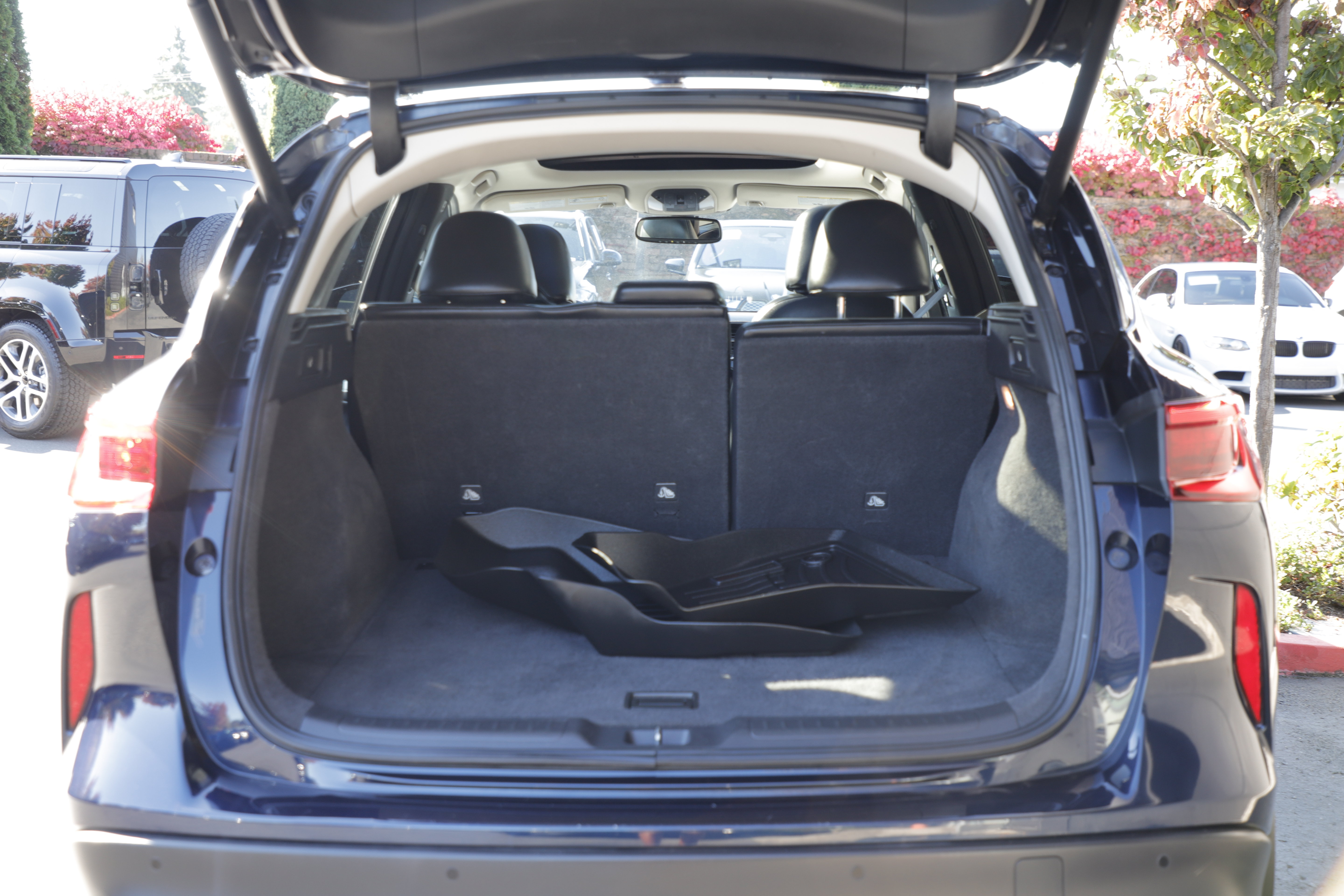 Used 2019 INFINITI QX50 Essential w/ Premium Heat Package AWD/4WD image 12