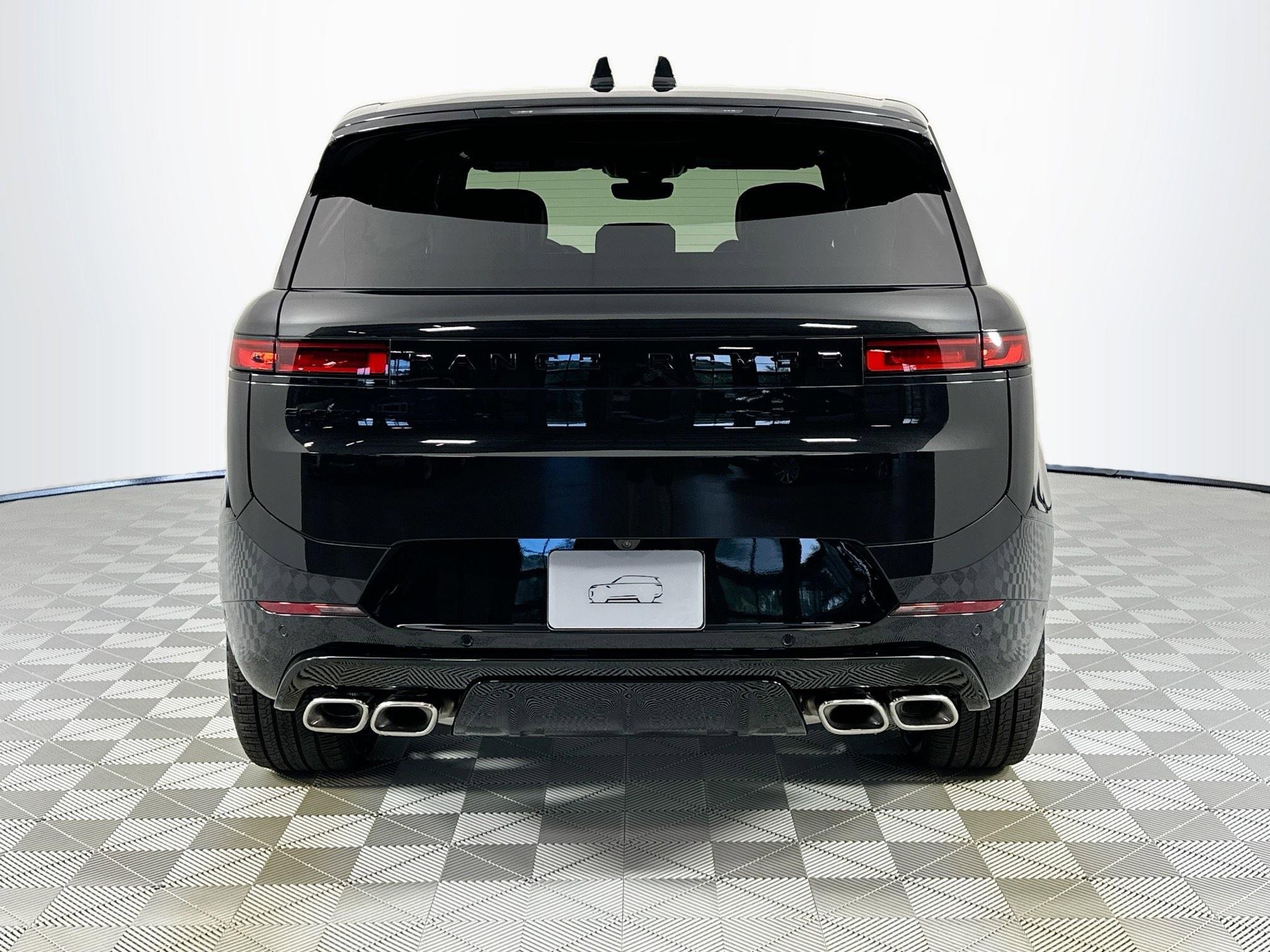 Used 2025 Land Rover Range Rover Sport Dynamic SE image 6