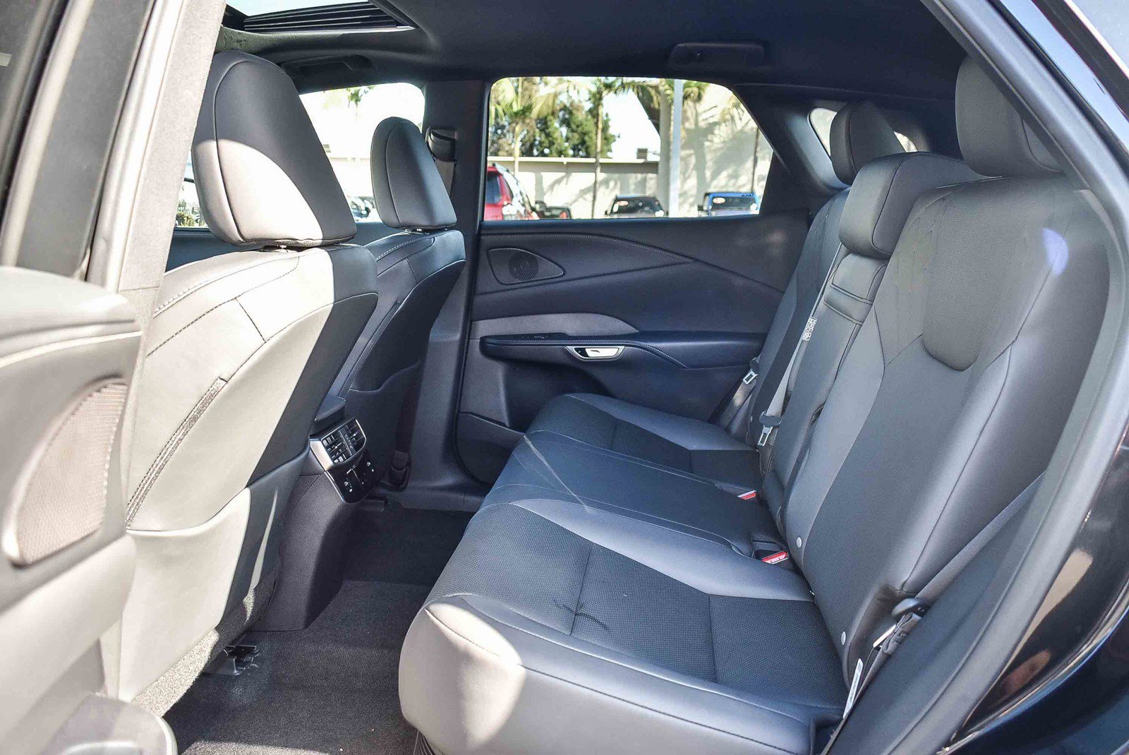 Used 2025 Lexus RX 350h image 18