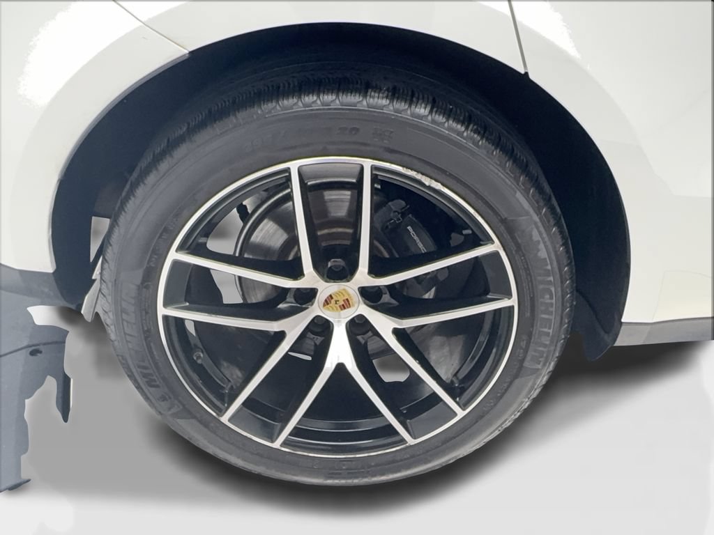 Used 2023 Porsche Macan Turbo AWD/4WD image 16