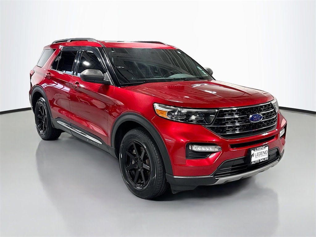 Used 2020 Ford Explorer XLT w/ Equipment Group 202A image 3