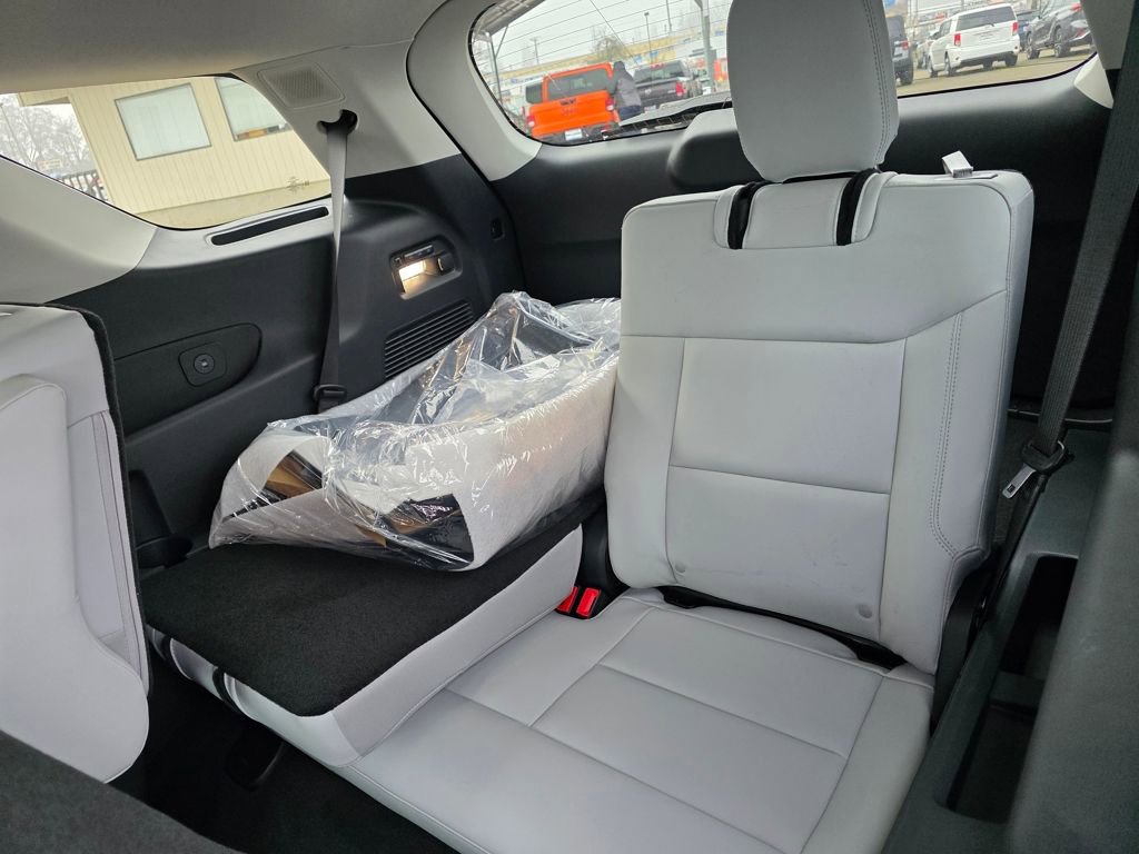 New 2026 Ford Explorer Platinum w/ LUX Leather Package image 19