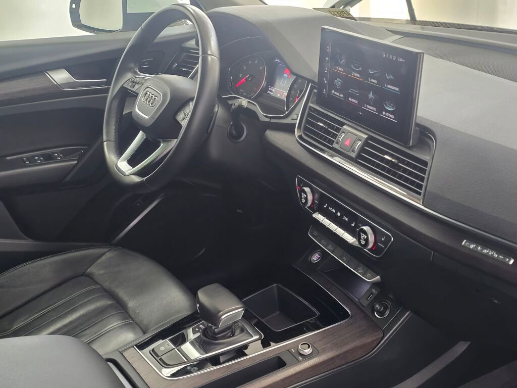 Used 2022 Audi Q5 2.0T Premium w/ Convenience Package image 29