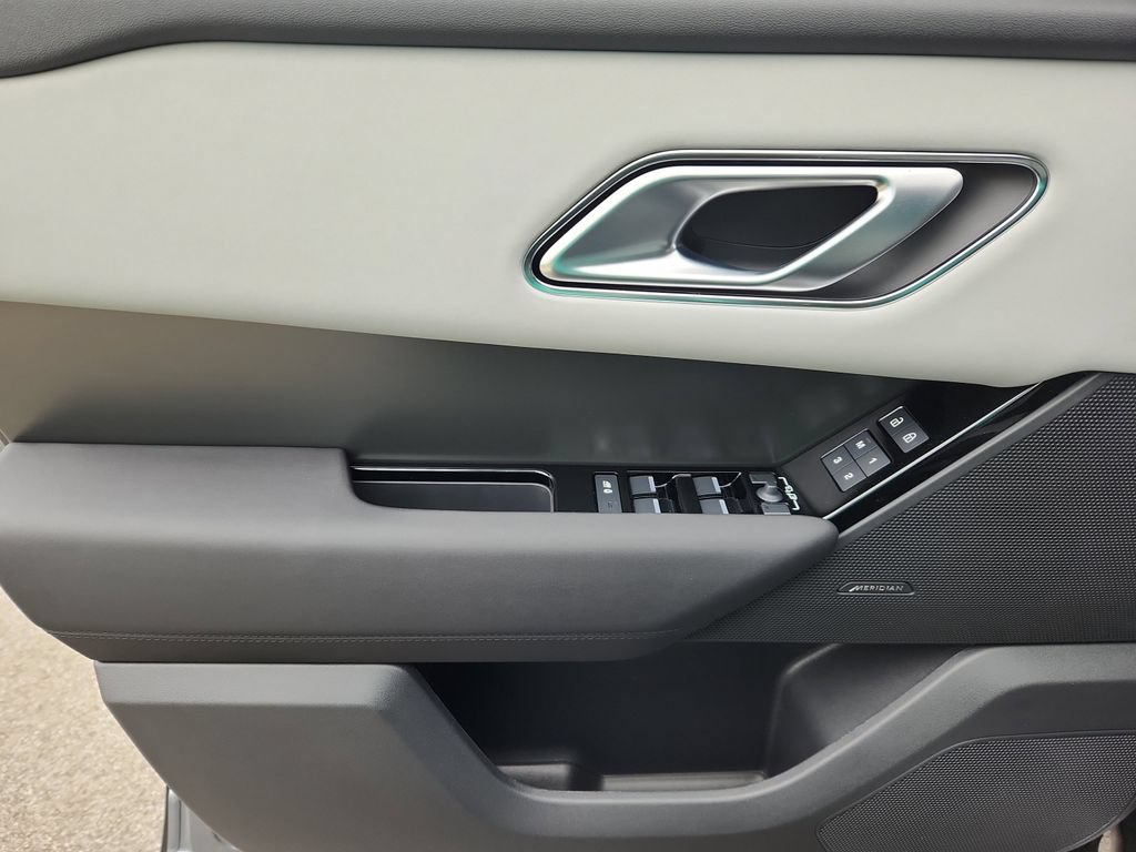 Certified 2026 Land Rover Range Rover Velar S AWD/4WD image 24