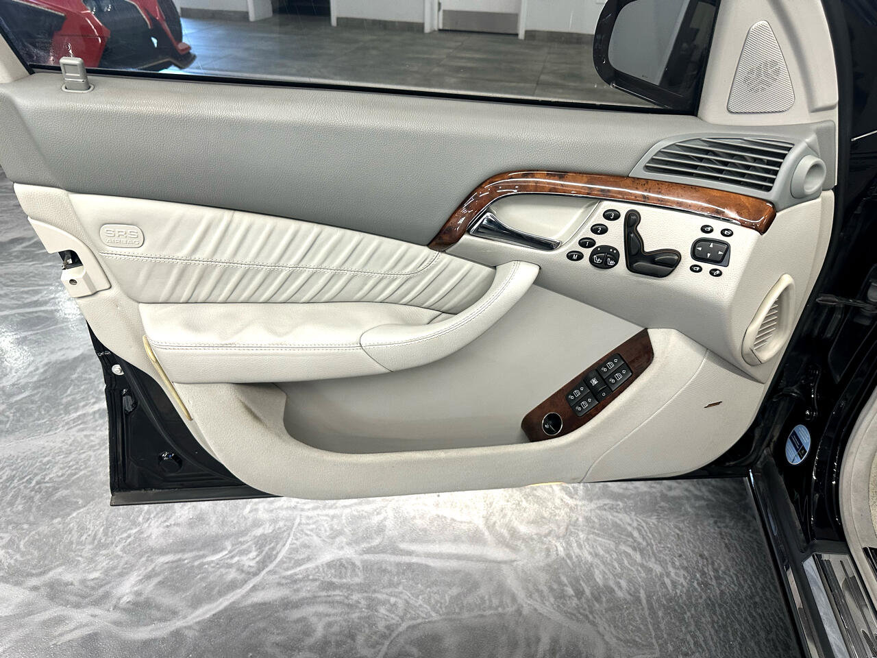 Used 2006 Mercedes-Benz S 500 4MATIC image 9