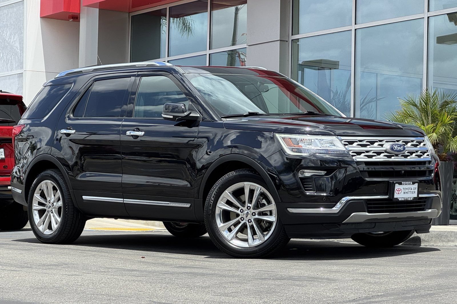 Used 2019 Ford Explorer Limited FWD image 2