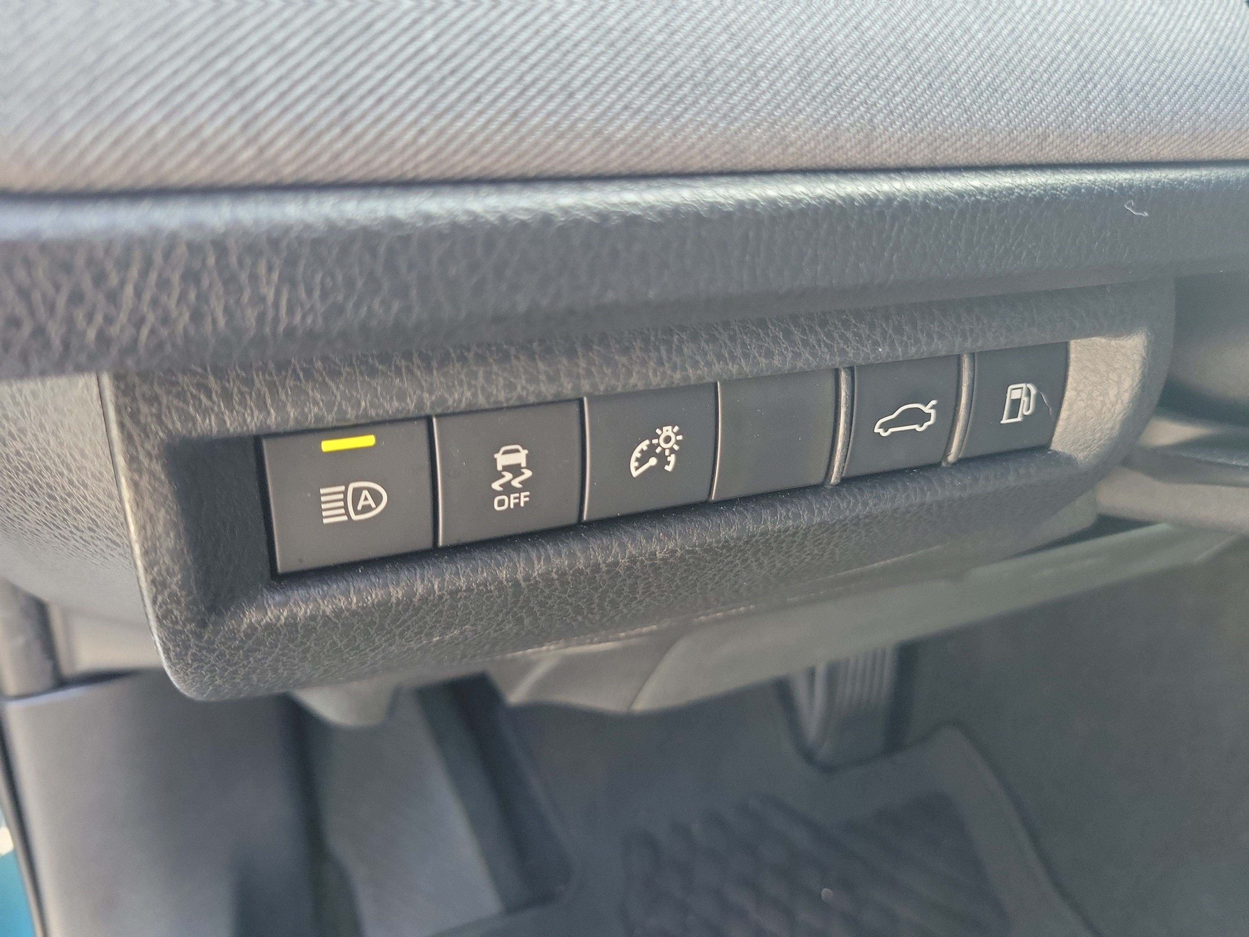 Used 2025 Toyota Camry LE FWD image 24