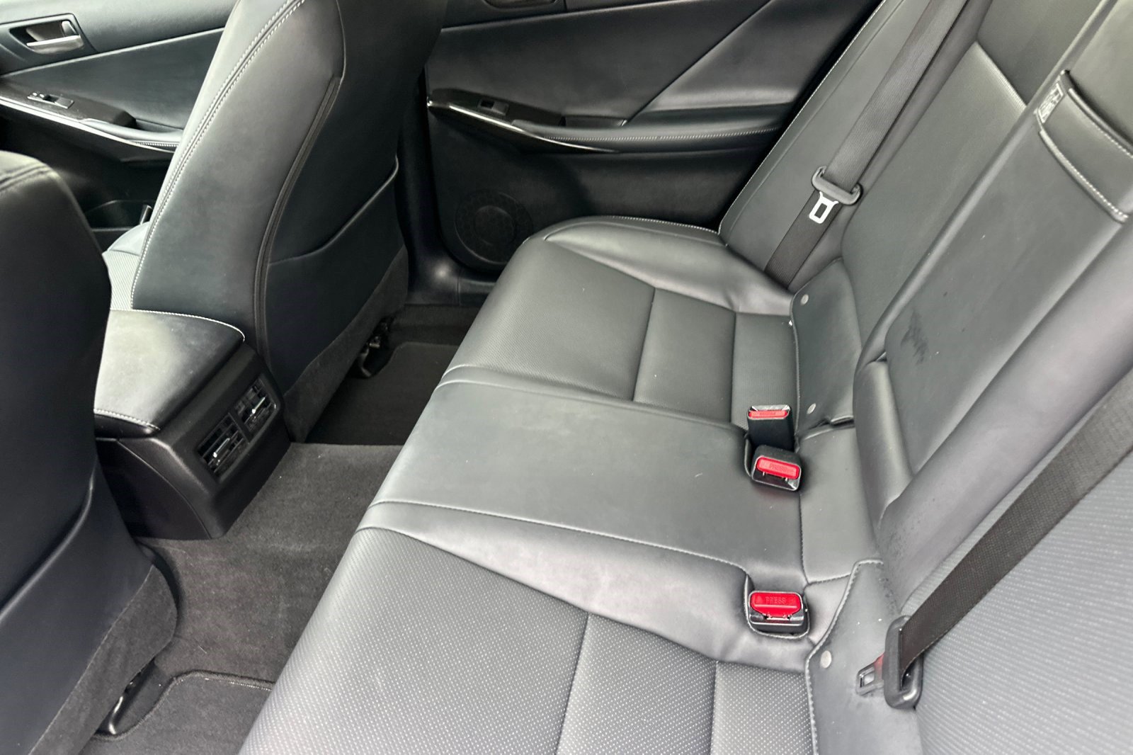 Certified 2022 Lexus IS 300 w/ Premium Package RWD image 27