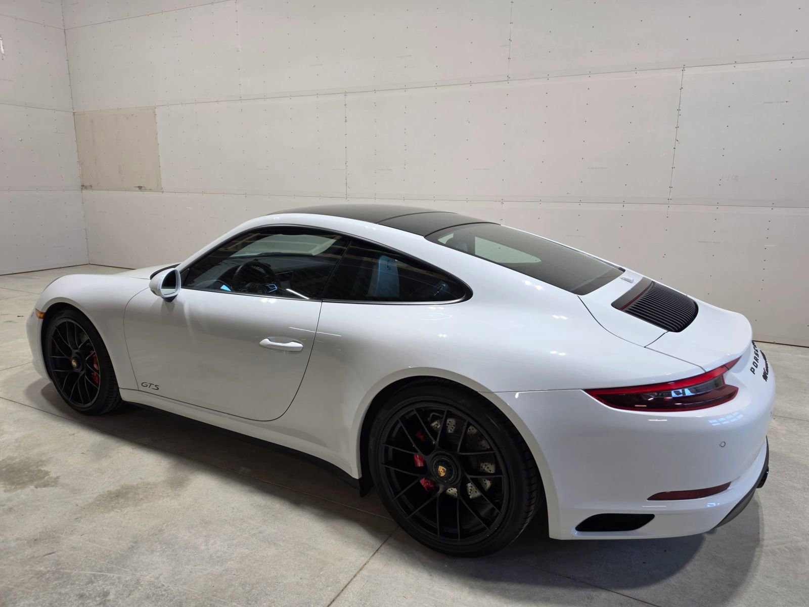 Used 2019 Porsche 911 GT3 RS image 44