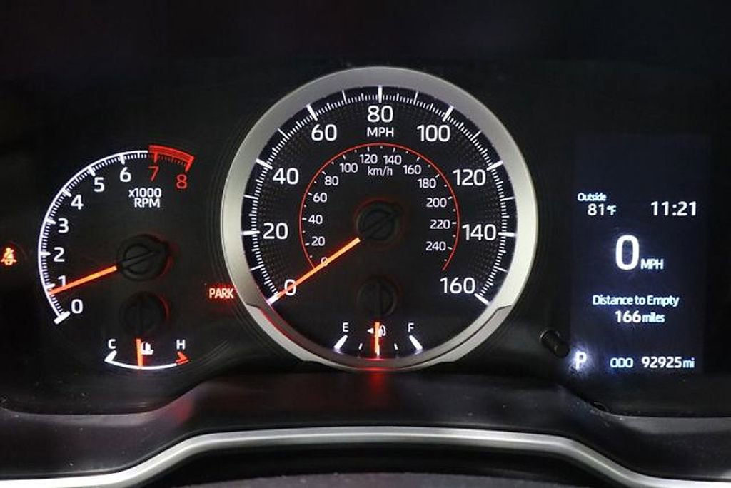 Used 2020 Toyota Corolla SE FWD image 25