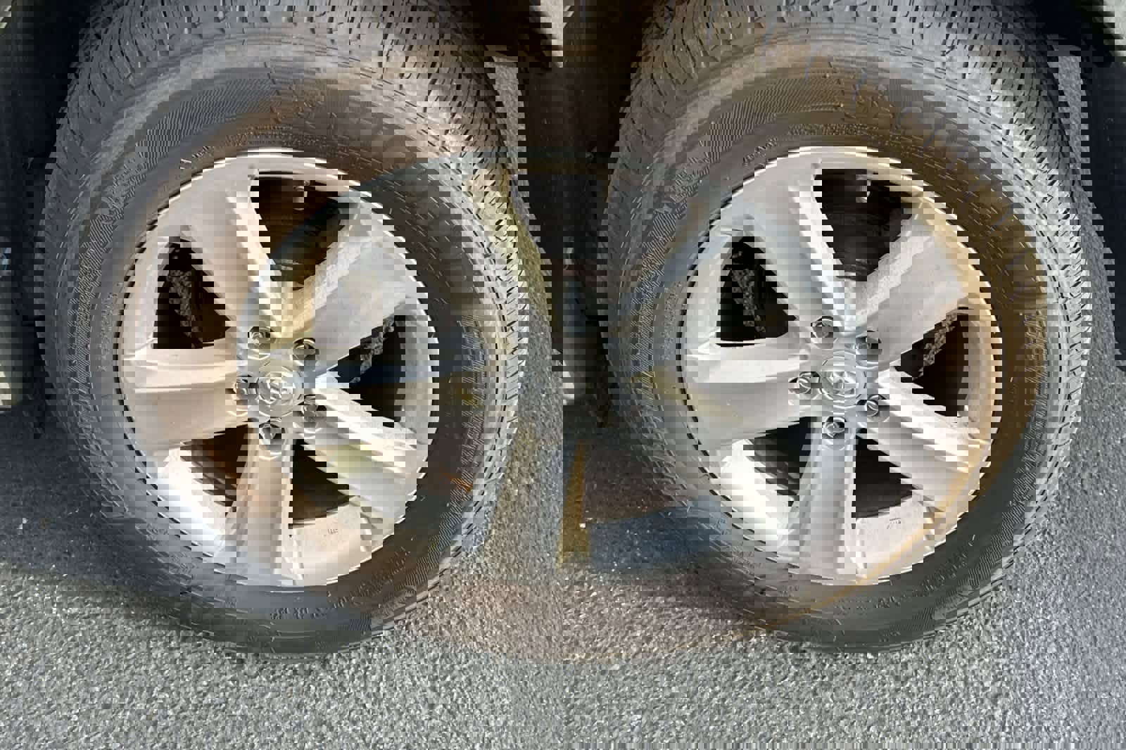 Used 2014 Toyota RAV4 Limited image 17