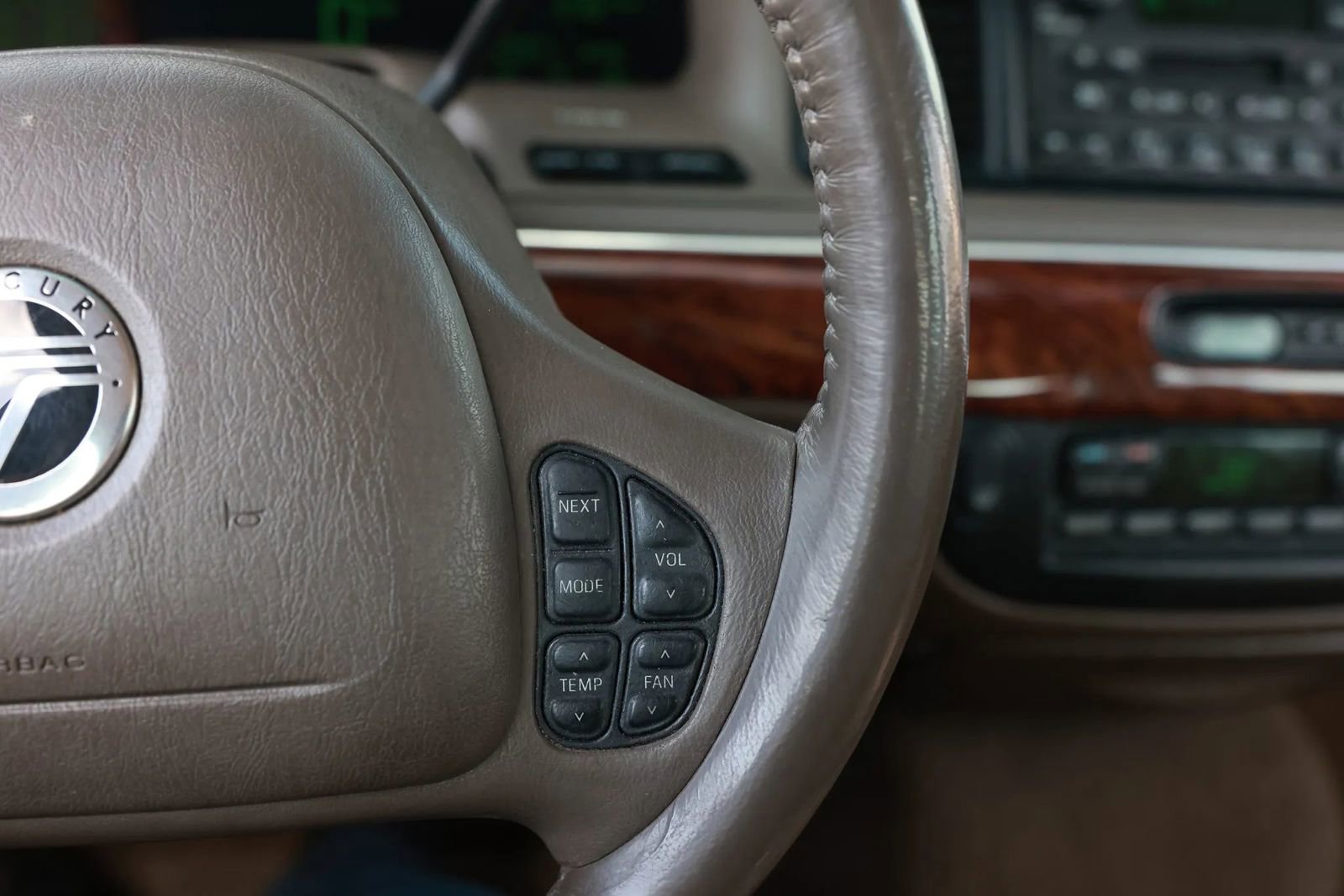 Used 2002 Mercury Grand Marquis LS image 26